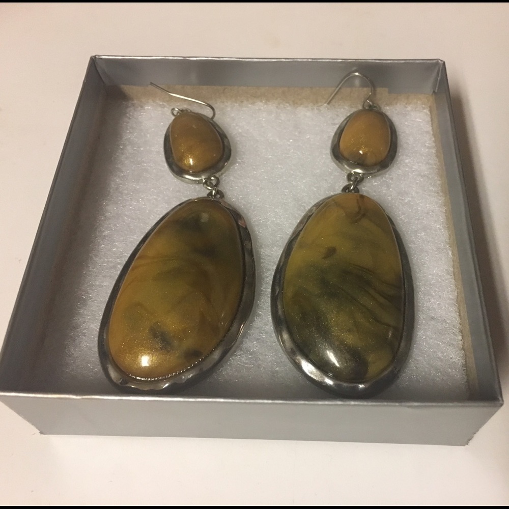 Trendy earrings
