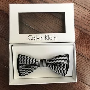 Calvin Klein - Bow Tie