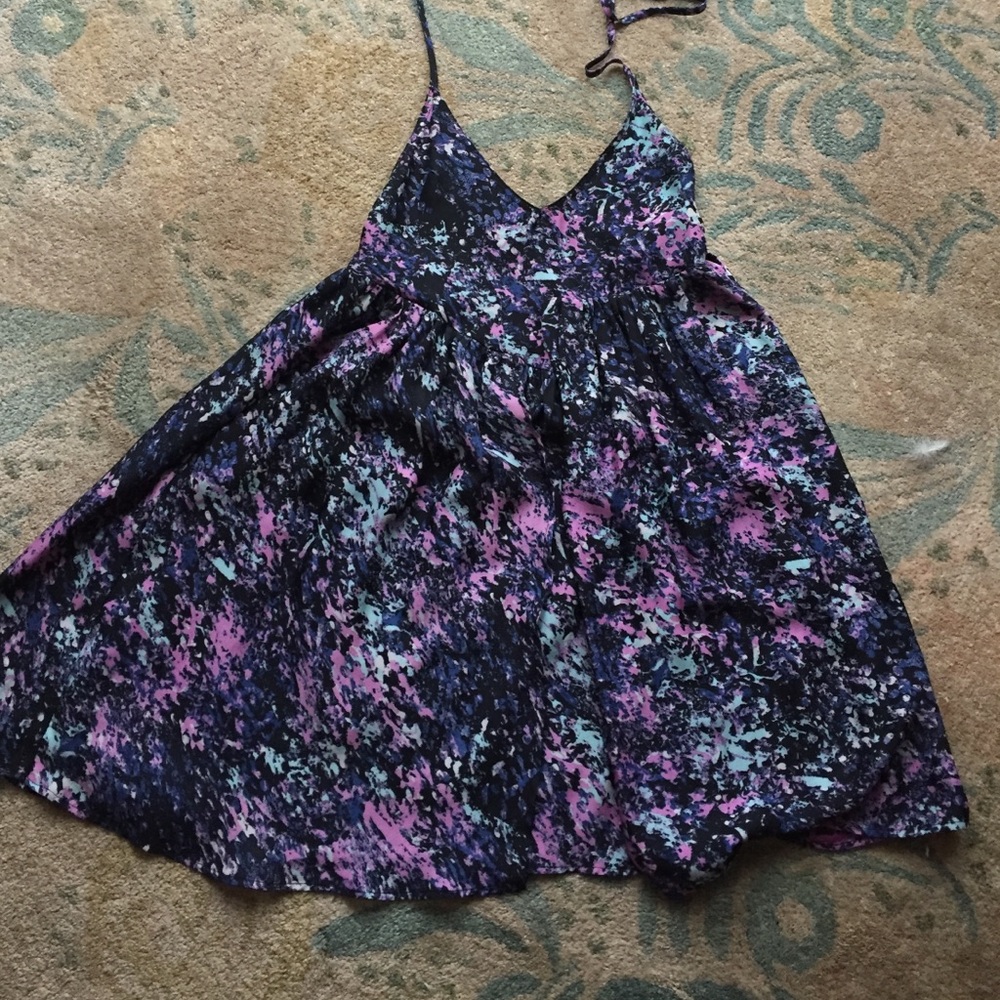 Pinkyoto Mistic crosscross back splatter dress