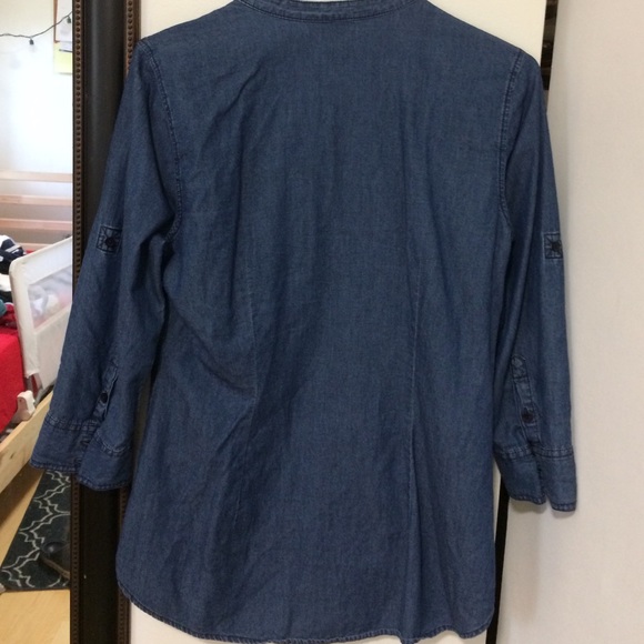 Top - Picture 2 of 2