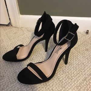 Brand new black heels
