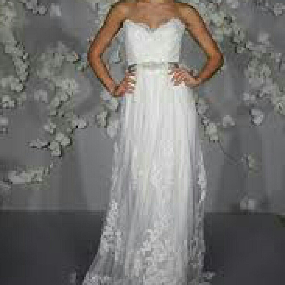 Unworn Lazaro 3004 wedding dreds