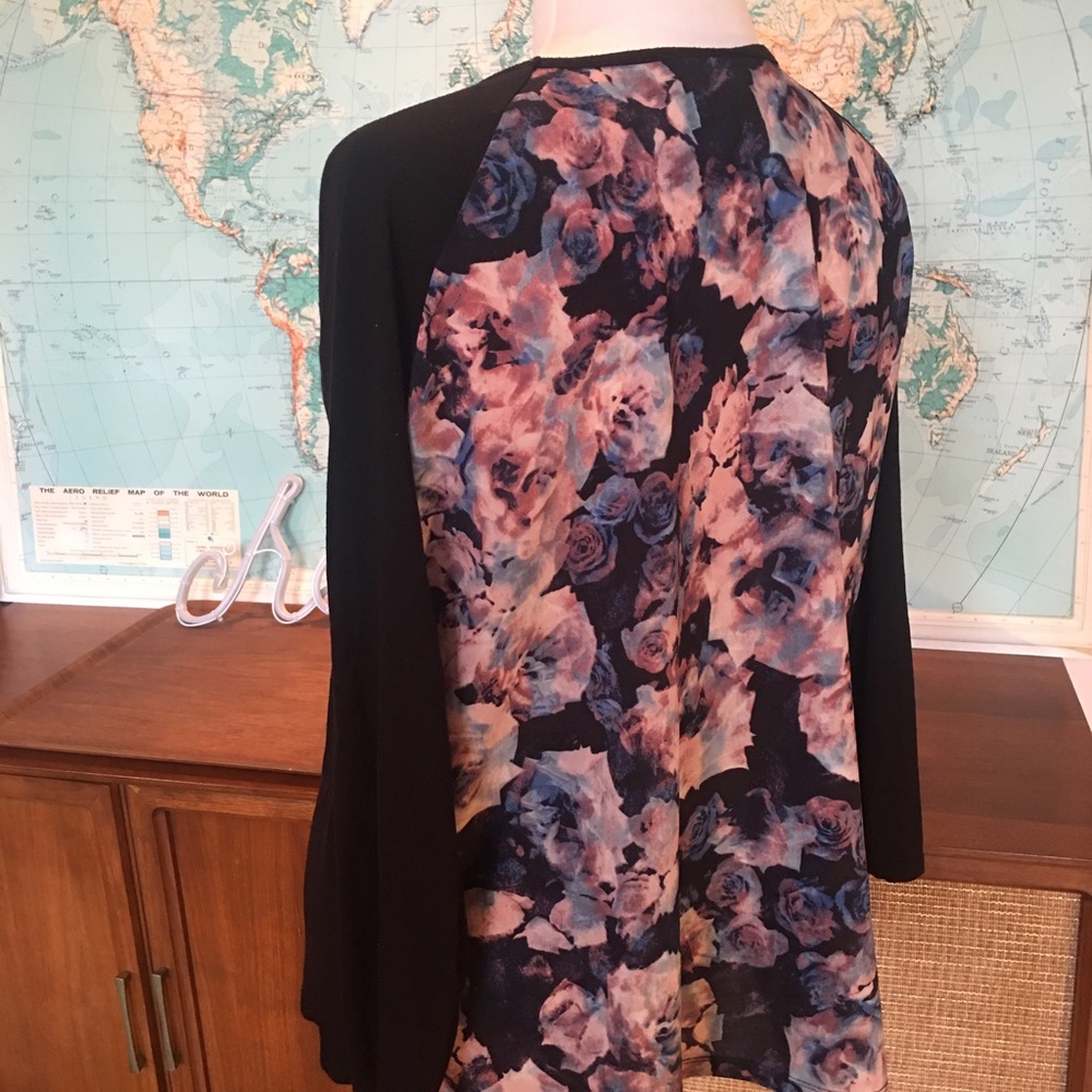 Plus BB DAKOTA lightweight ballet neck top
