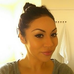Meet your Posher, Lourdes