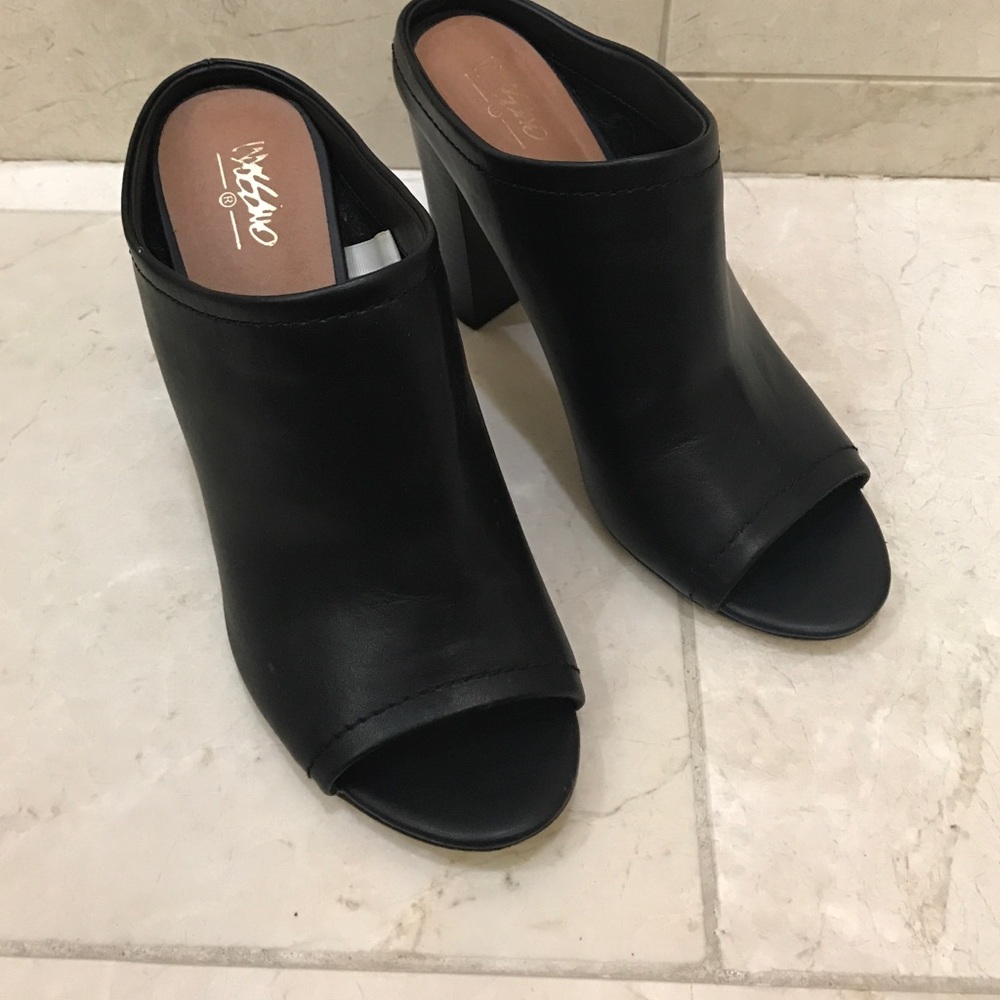 Mossimo Black mule heels
