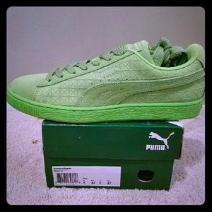 Puma Men's Lime Flash Green Suede size 8 MSRP $65