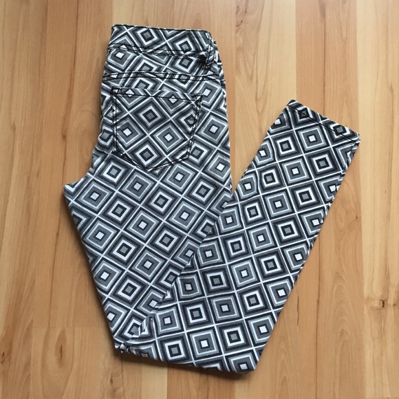 Denim - Pattern Cropped Jeans