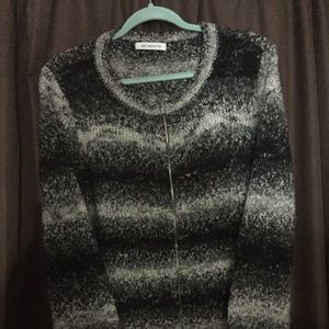 zip front grey and black long sleeved cardigan