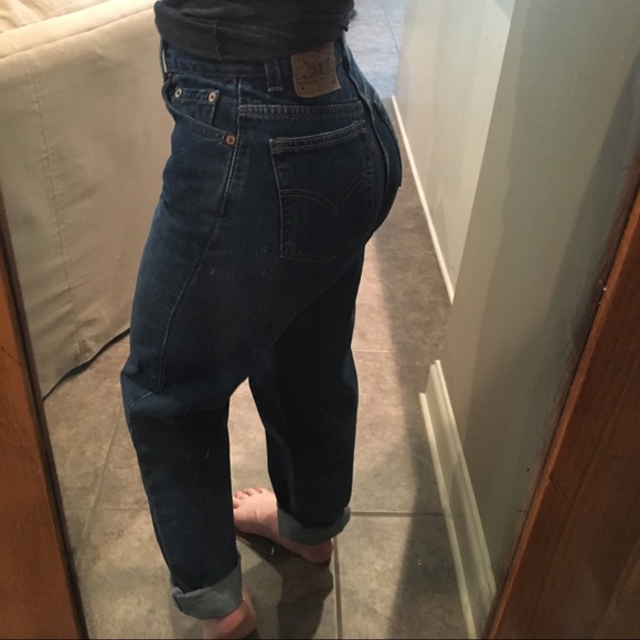 Vintage Levi's 550 high waisted jeans dark wash - Picture 4 of 4