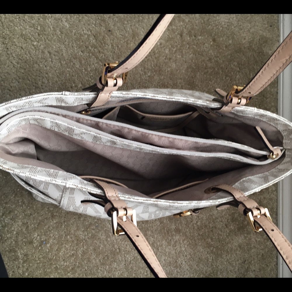 Michael Kors Logo Tote Purse & Continental Wallet - Picture 3 of 4