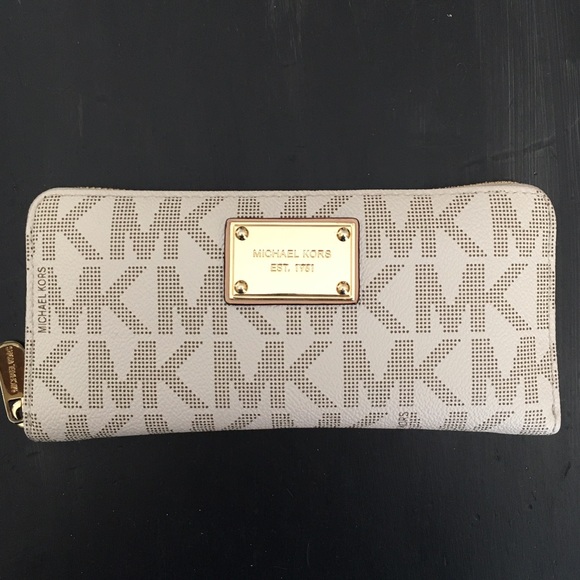 Michael Kors Logo Tote Purse & Continental Wallet - Picture 2 of 4