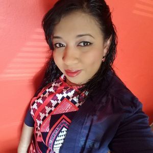 Meet your Posher, Claudia