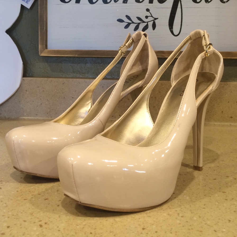 Guess Jacoba heels nude