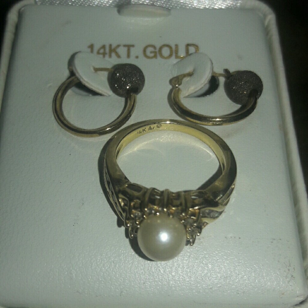 Pearl 14k solid gold diamond sz 7 ring EUC gift - Picture 8 of 8