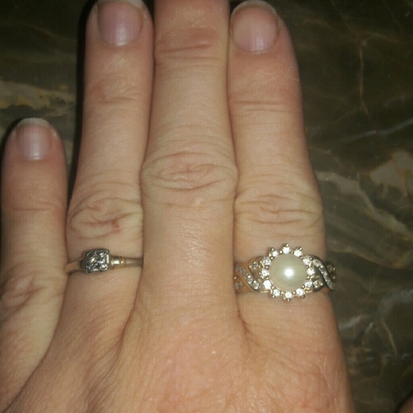 Pearl 14k solid gold diamond sz 7 ring EUC gift - Picture 6 of 8