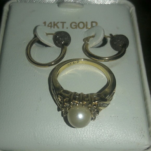 Pearl 14k solid gold diamond sz 7 ring EUC gift - Picture 8 of 8