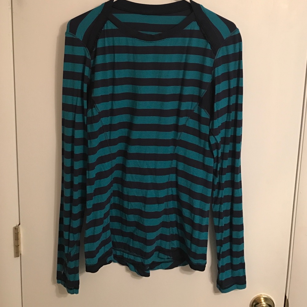 Long sleeve lululemon shirt, Rulu material