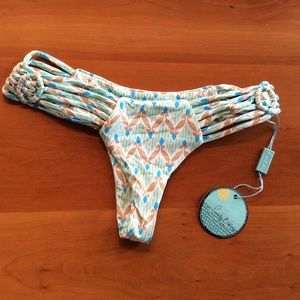 Frankie's Bikinis Willow bottom, Blue Chevron XS
