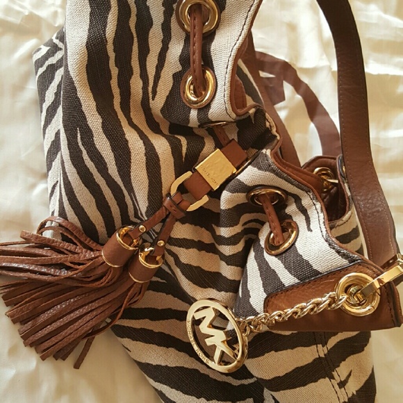 Michael Kors purse - Picture 2 of 4