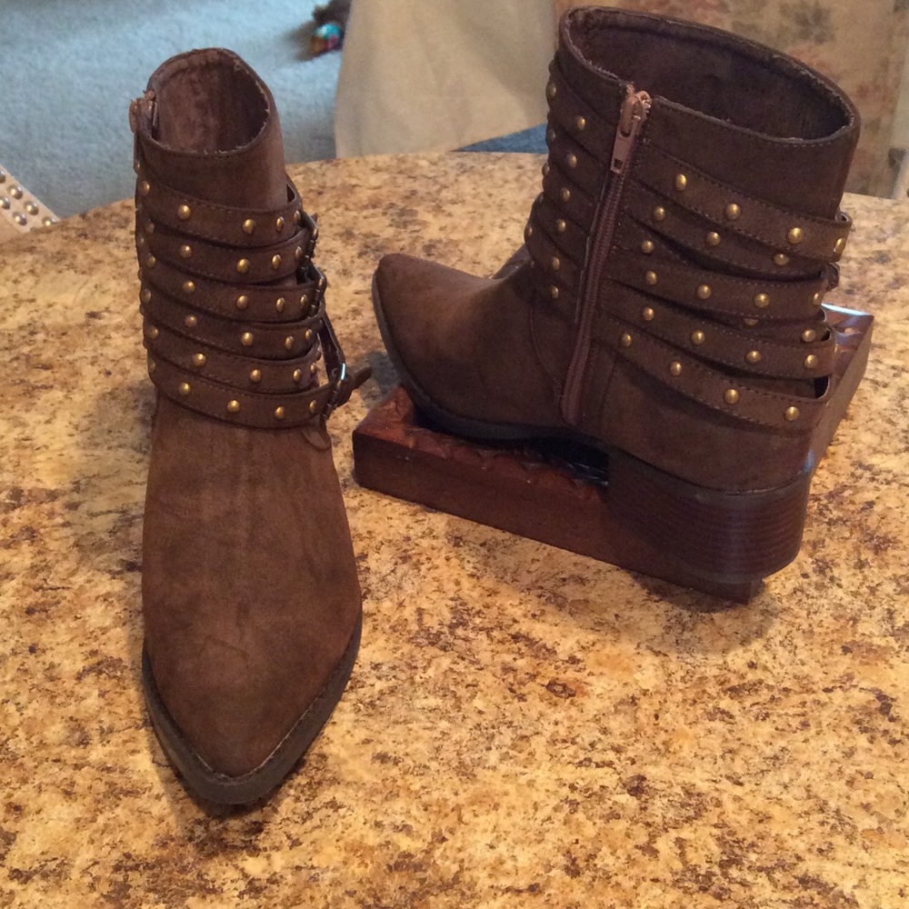 ✨Brand New Brown Suede Boots✨ Penny ❤️'s Kenny