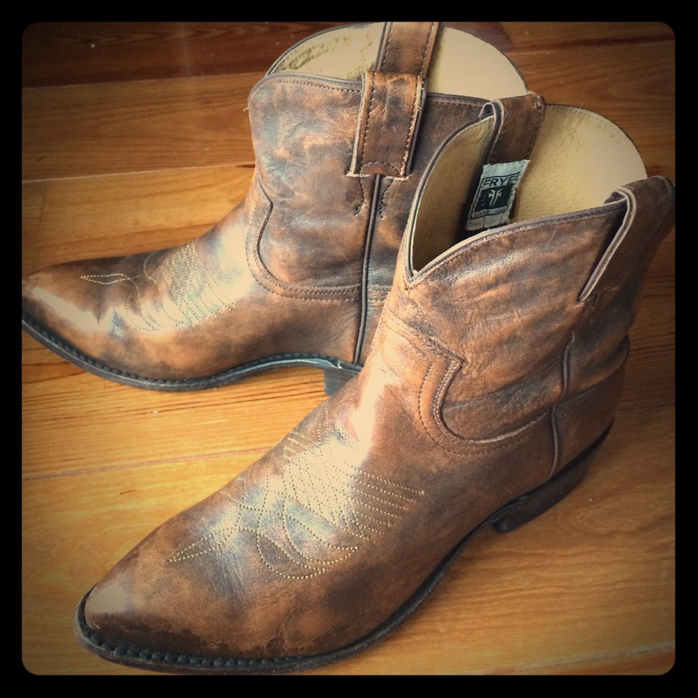 Frye Billie Short Boots size 9.5. Beautiful brown