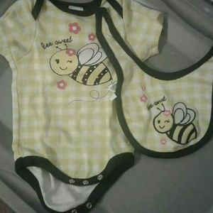 Baby girls onesie and bib set