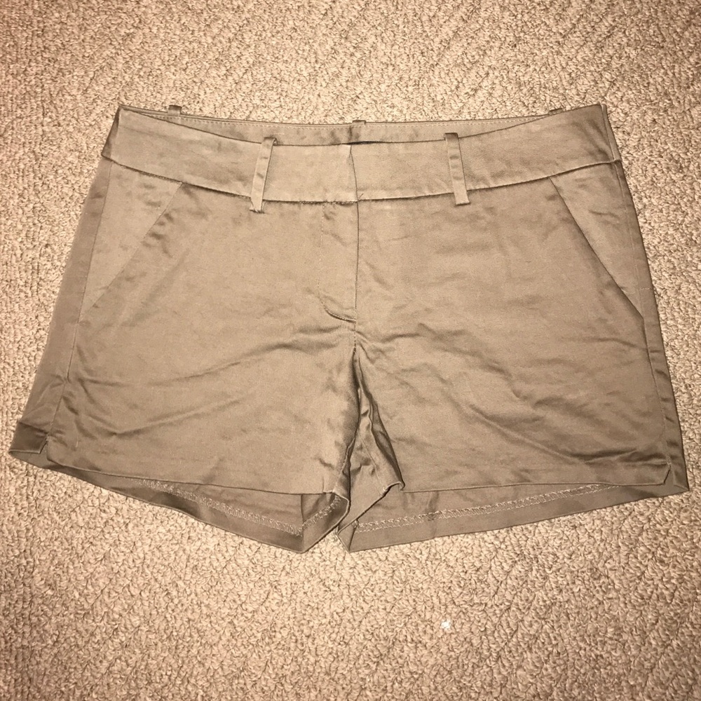 Mossimo tan brown shorts size 8 stretch