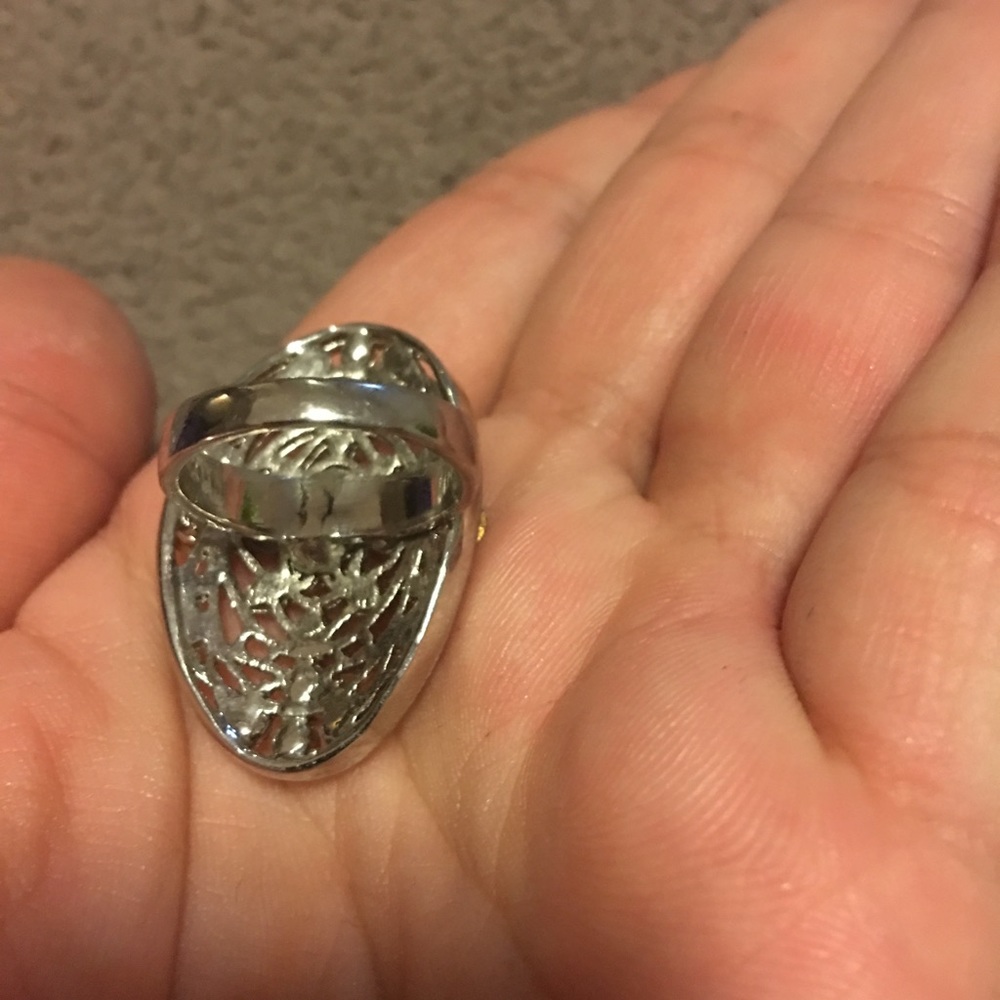 Diamond oval ring - Picture 3 of 4