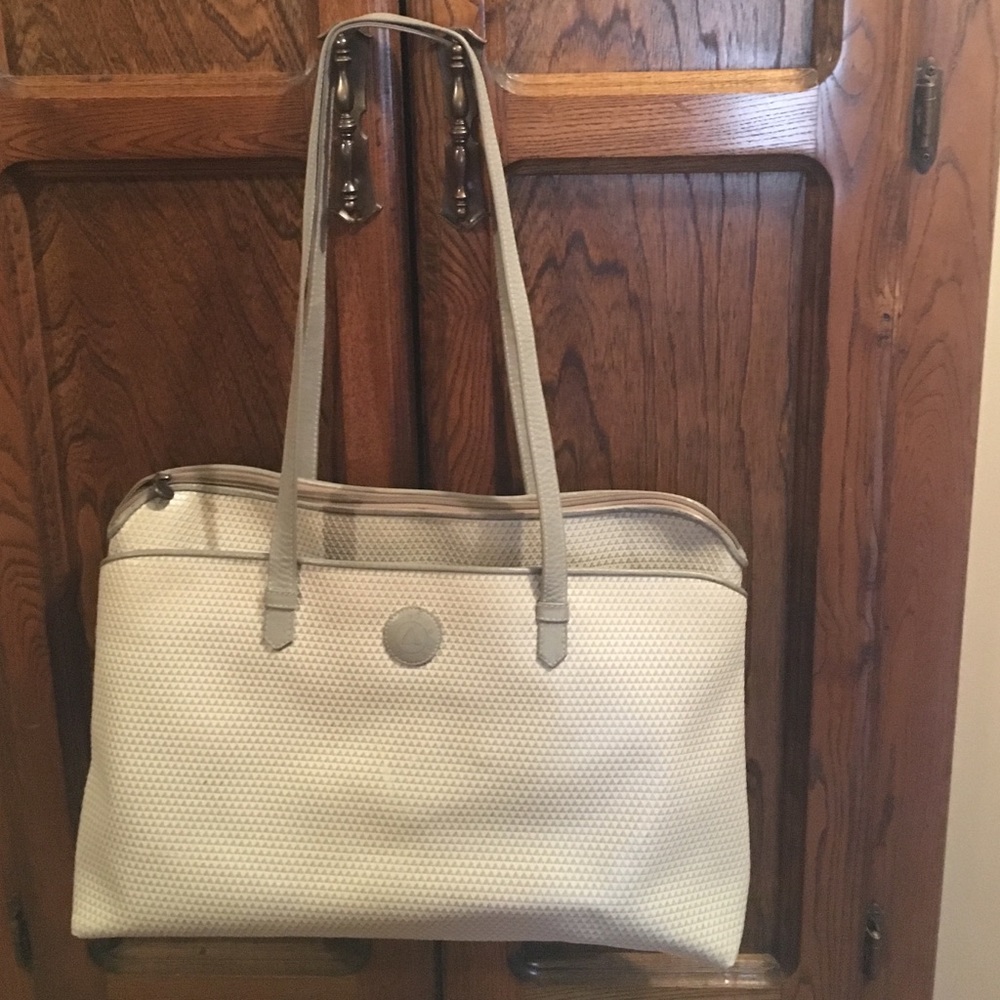 Liz Claiborne tote