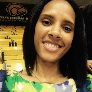 Meet your Posher, Kanesha