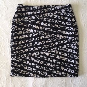 White House | Black Market - Floral B&W Skirt