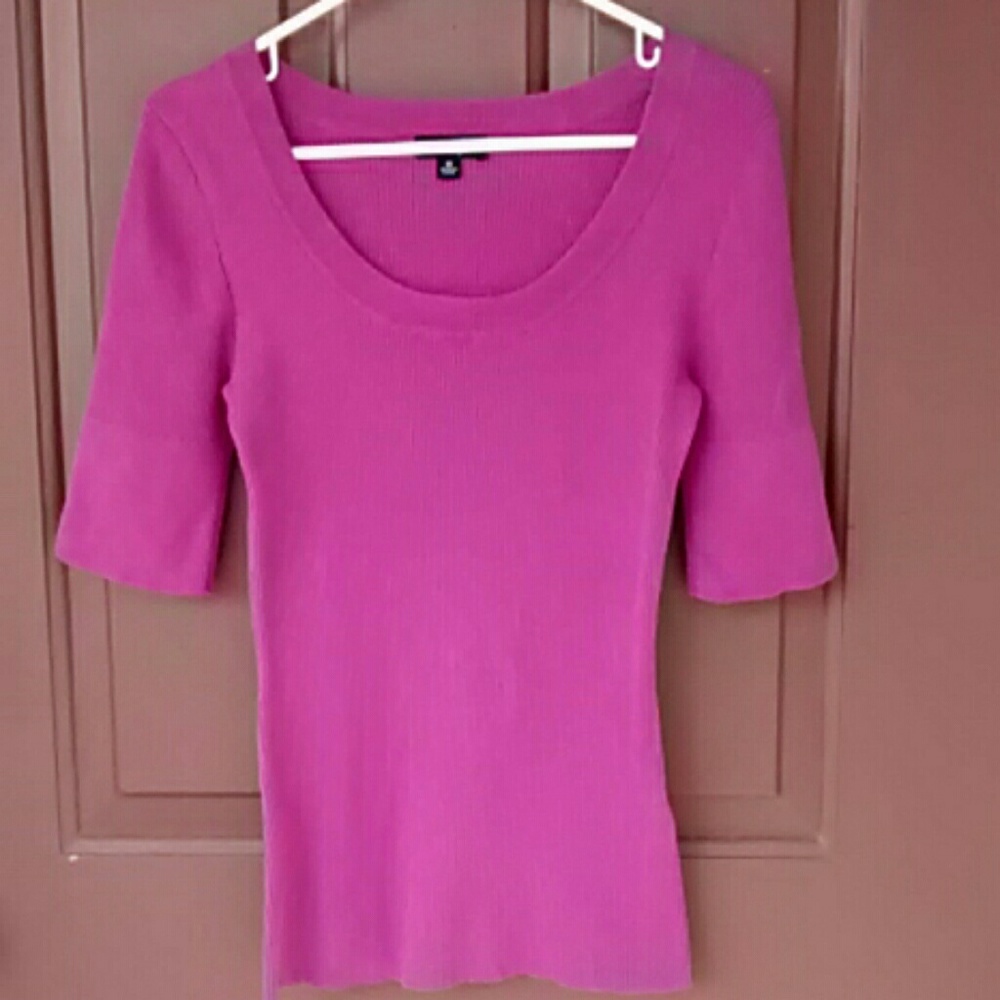 Short Sleeve Fuchsia Sweater