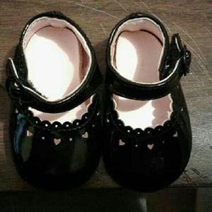 Bundle of newborn baby girl shoes