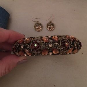 Costume orange/brown bracelet & matching earrings.