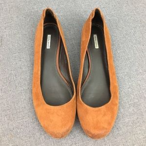 Vera Wang Hania Oiled Suede Ballet Flats