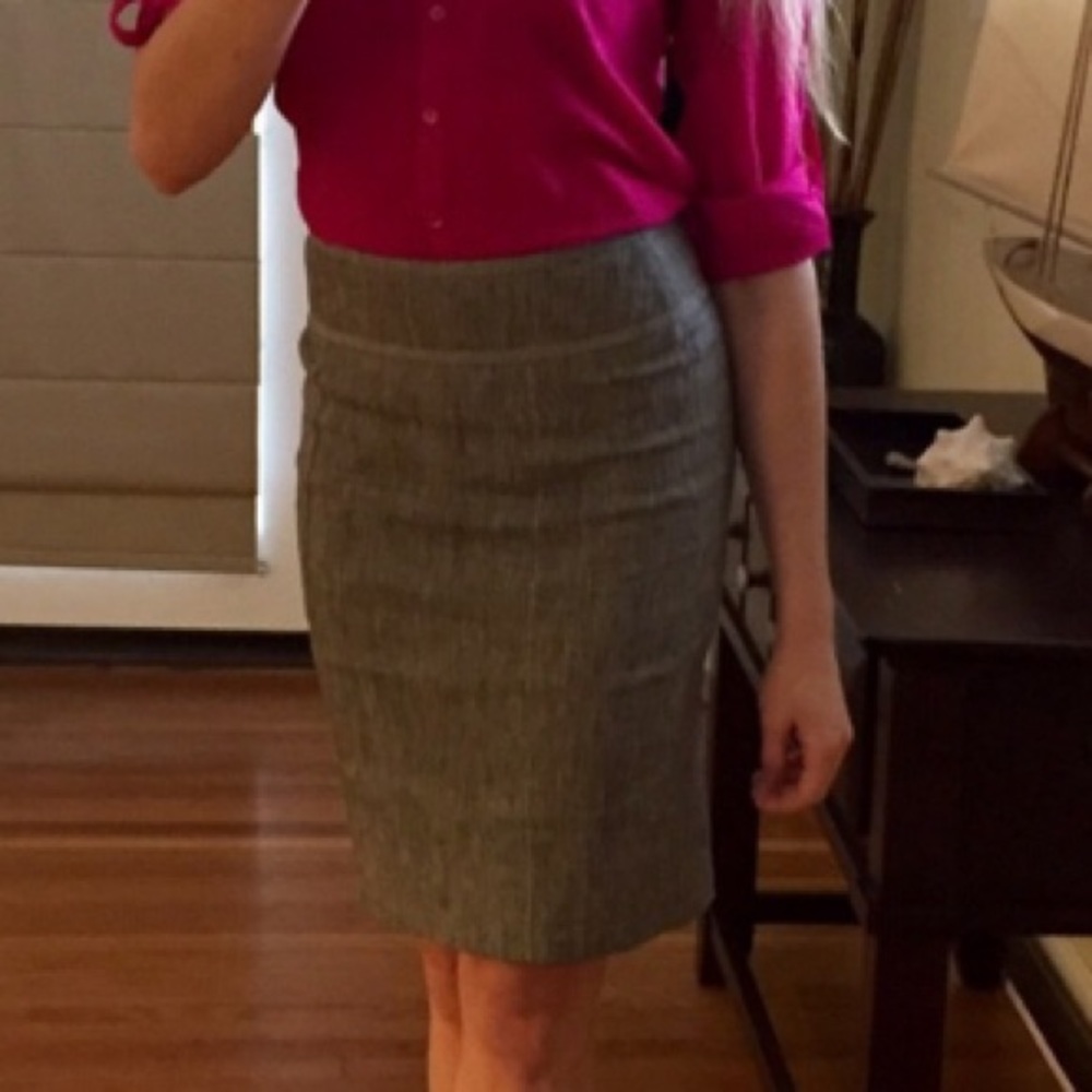 Bebe Super Cute Skirt!