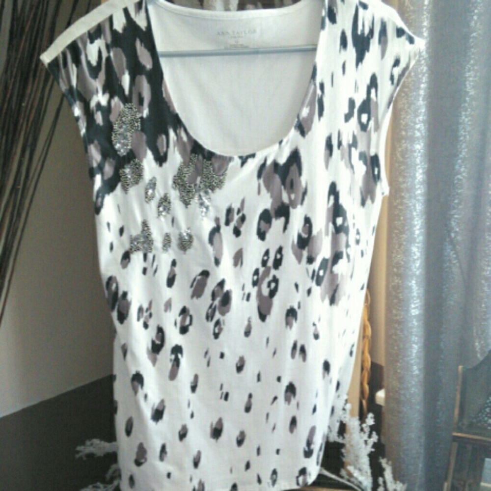 Short sleeve top