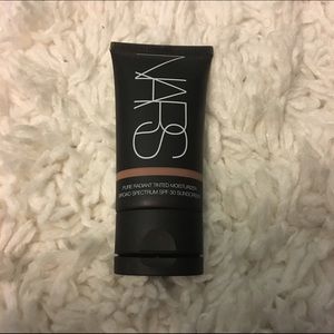 Nars tinted moisturizer