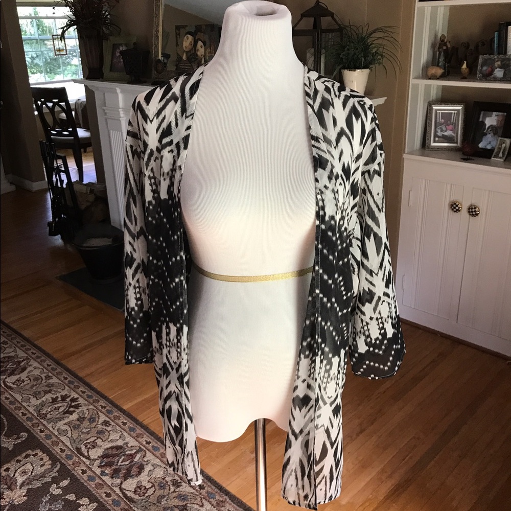 Charming Charlie black and white shawl