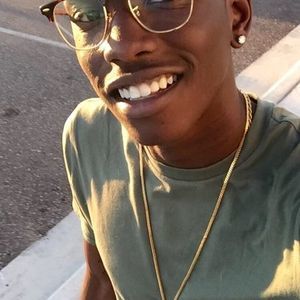 Meet your Posher, Charles