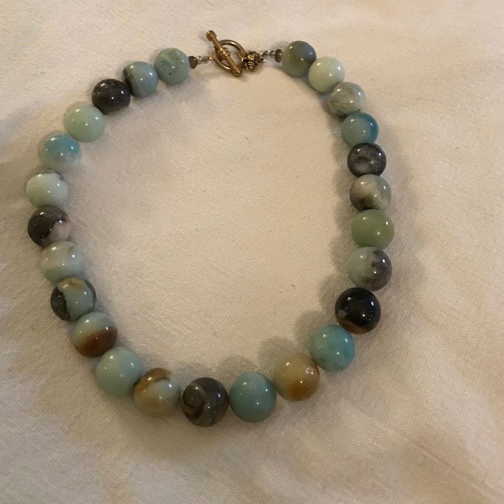 Chunky beaded necklace