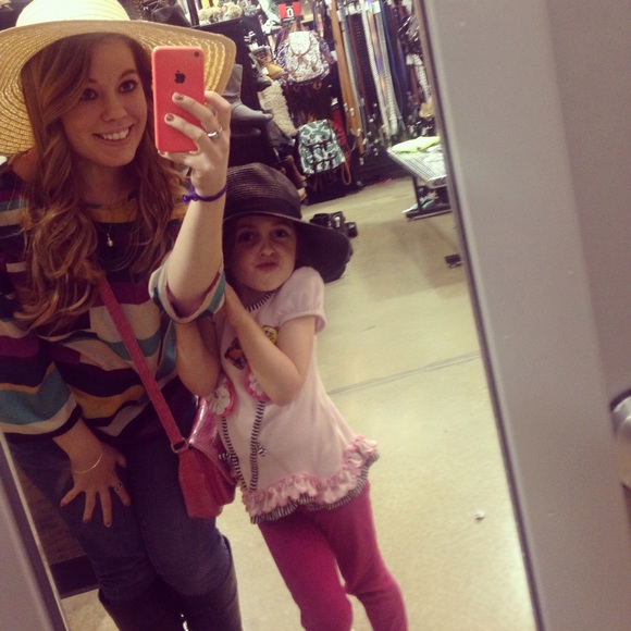 Meet your Posher!!! - Picture 3 of 6