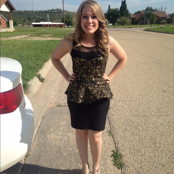 Meet your Posher!!! - Picture 4 of 6