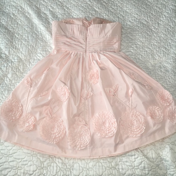 ๐ธ๐BCBG MAXAZRIA STRAPLESS DRESS - LIKE NEW! - Picture 2 of 8