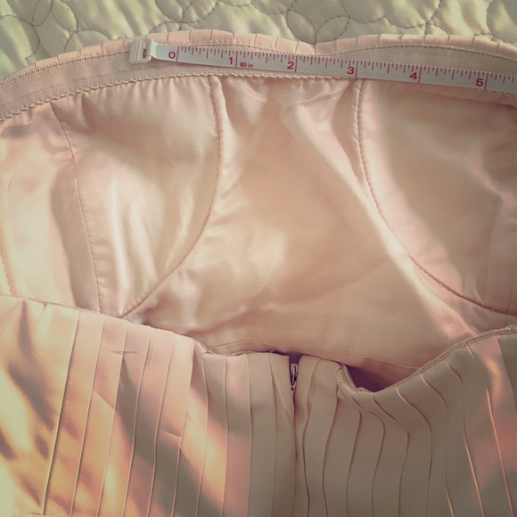 ๐ธ๐BCBG MAXAZRIA STRAPLESS DRESS - LIKE NEW! - Picture 7 of 8