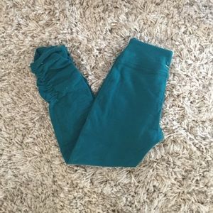 Beyond Yoga "Essential Gathered Capris Legging"