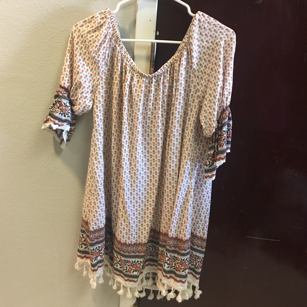 Babydoll of the shoulder dress