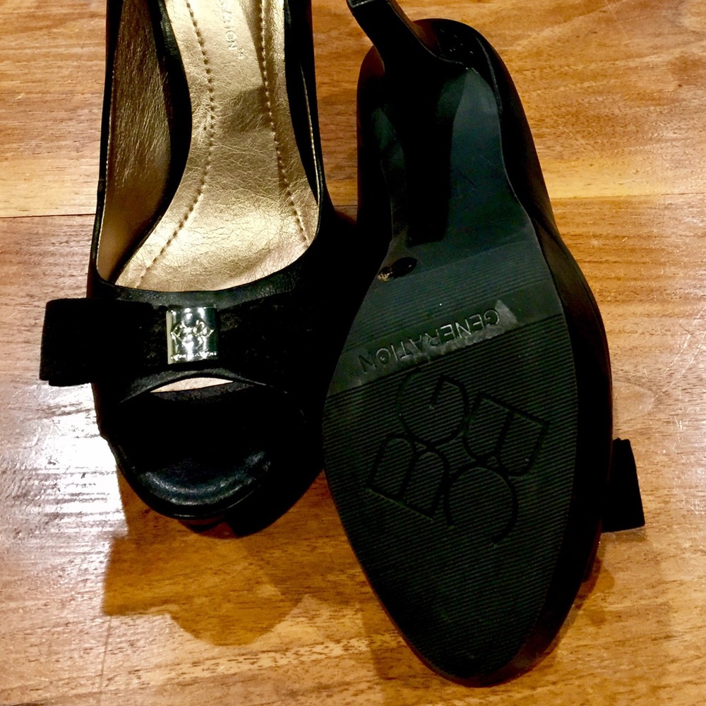 BCBG beautiful black shoes 👠 size 7 1/2 - Picture 3 of 4