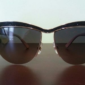 Swarovski womans sun glasses
