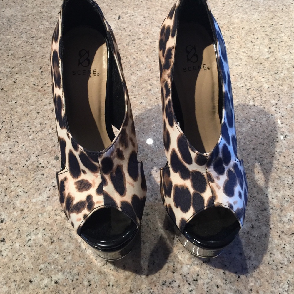 Heels - Picture 2 of 4